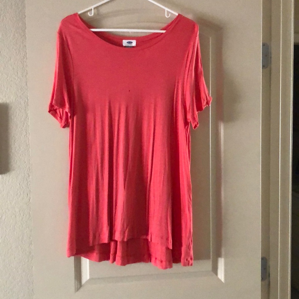 Old navy t shirt
